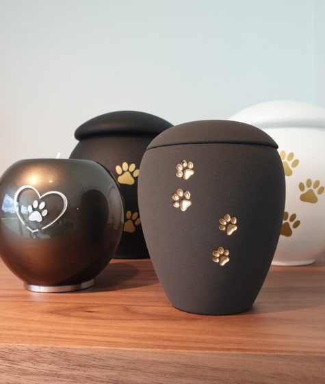 Various urns